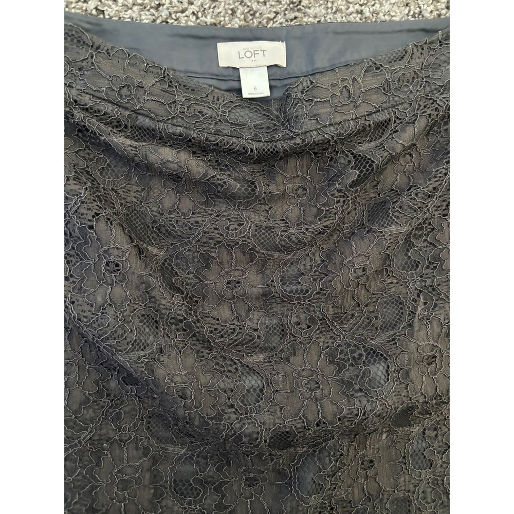 Ann Taylor LOFT Gray Floral Lace Mini Skirt Size 6 A-Line Lined Professional - Picture 3 of 6